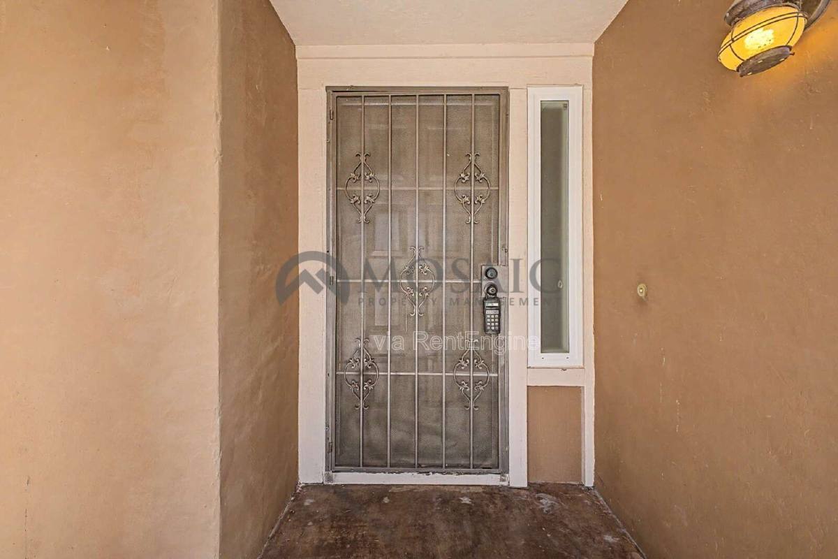 House for rent at 4526 W Jupiter Way, Chandler, AZ 85226