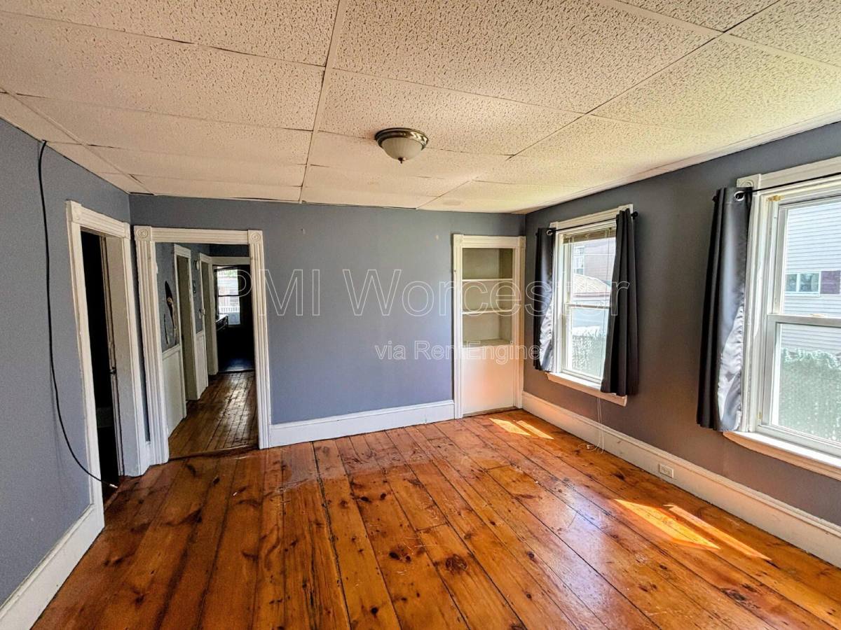 Apartment for rent at 119 W St, Worcester, MA 01609