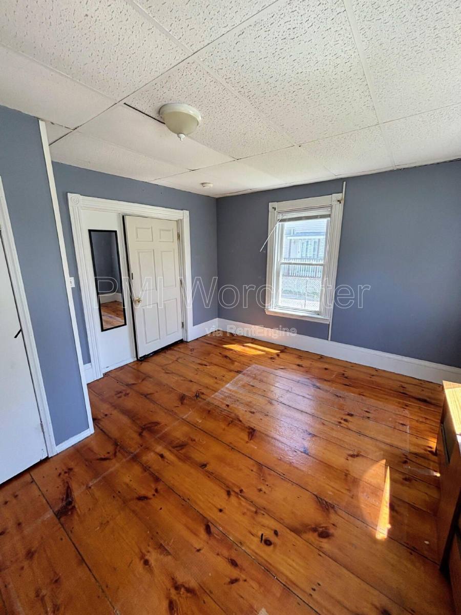 Apartment for rent at 119 W St, Worcester, MA 01609