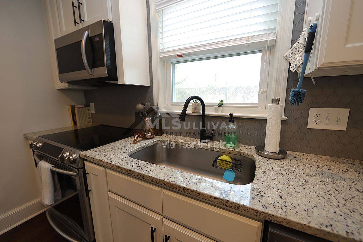 House for rent at 411 N Maple St, Durham, NC 27703