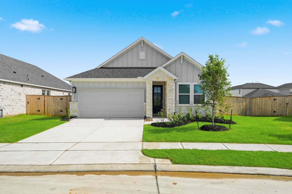 House for rent at 9743 Avalon View Dr, Cypress, TX 77433