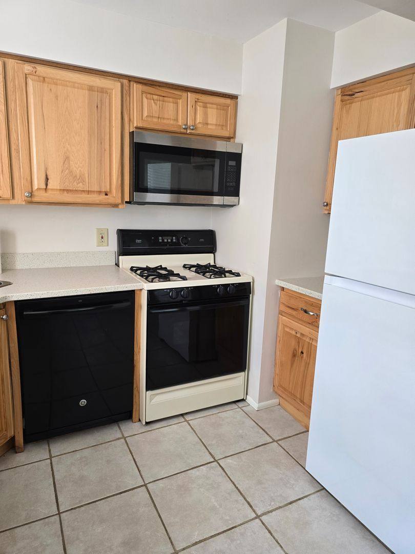 Condo for rent at 714 Garland Circle, Kalamazoo, MI 49008