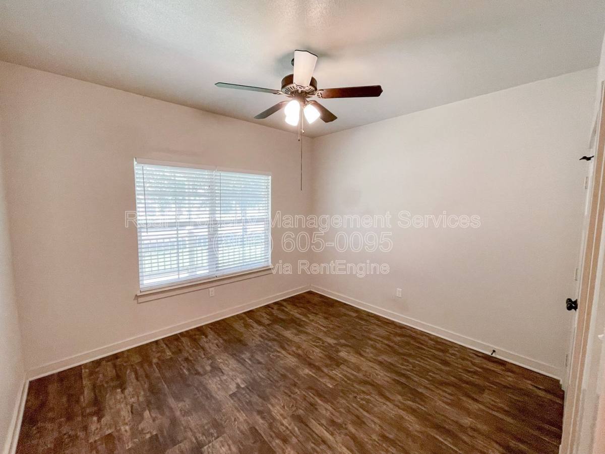 Apartment for rent at 2112 9th St, Lubbock, TX 79401