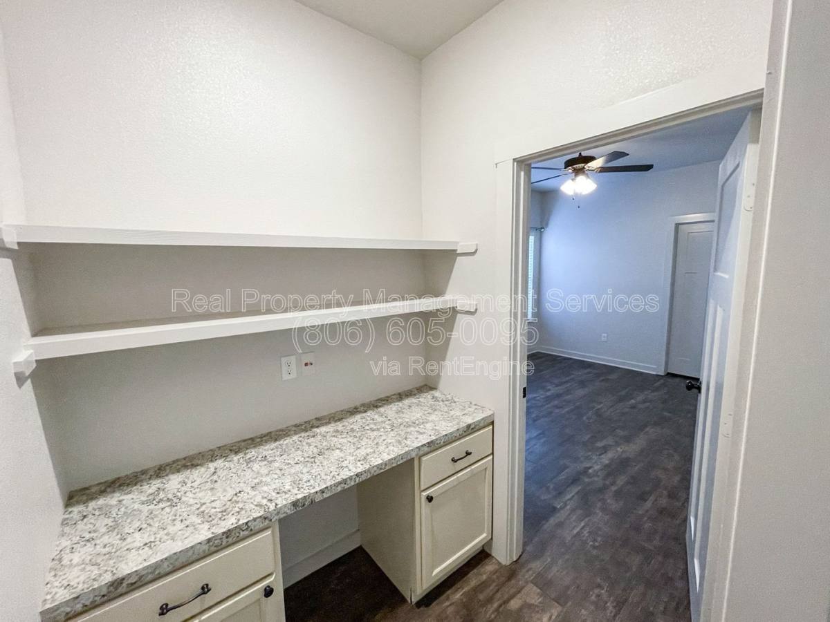 Apartment for rent at 2112 9th St, Lubbock, TX 79401