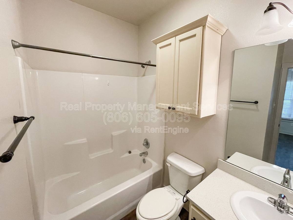 Apartment for rent at 2112 9th St, Lubbock, TX 79401