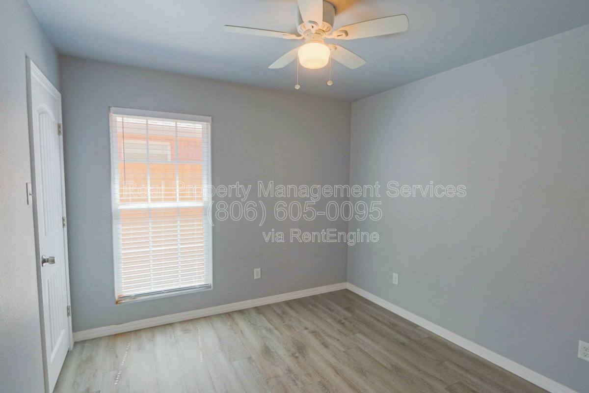 Apartment for rent at 1306 N Clinton Ave #B, Lubbock, TX 79416