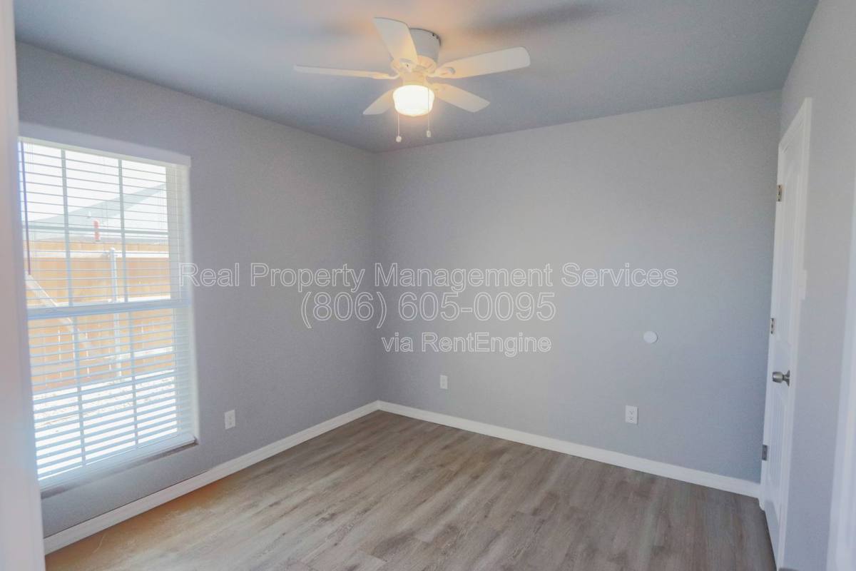 Apartment for rent at 1306 N Clinton Ave #B, Lubbock, TX 79416
