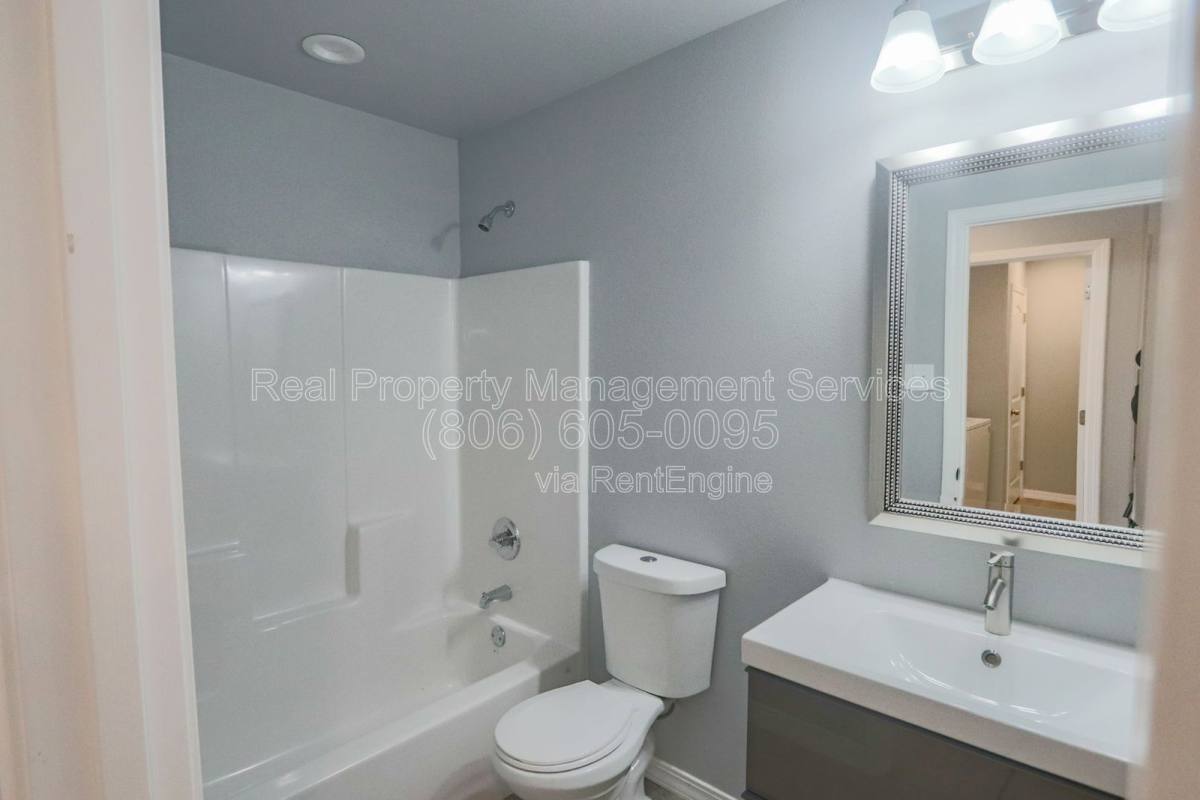 Apartment for rent at 1306 N Clinton Ave #B, Lubbock, TX 79416