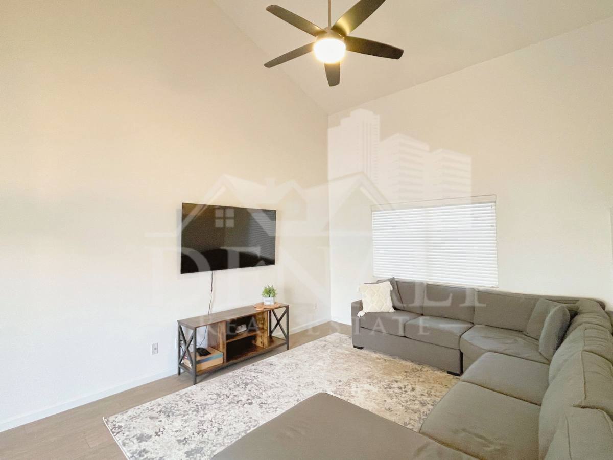 Townhouse for rent at 8144 W Beck Lane, Peoria, AZ 85382