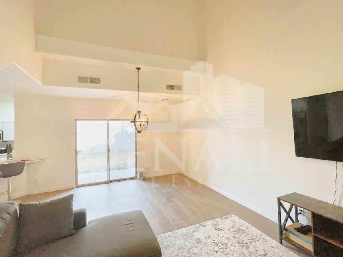 Townhouse for rent at 8144 W Beck Lane, Peoria, AZ 85382
