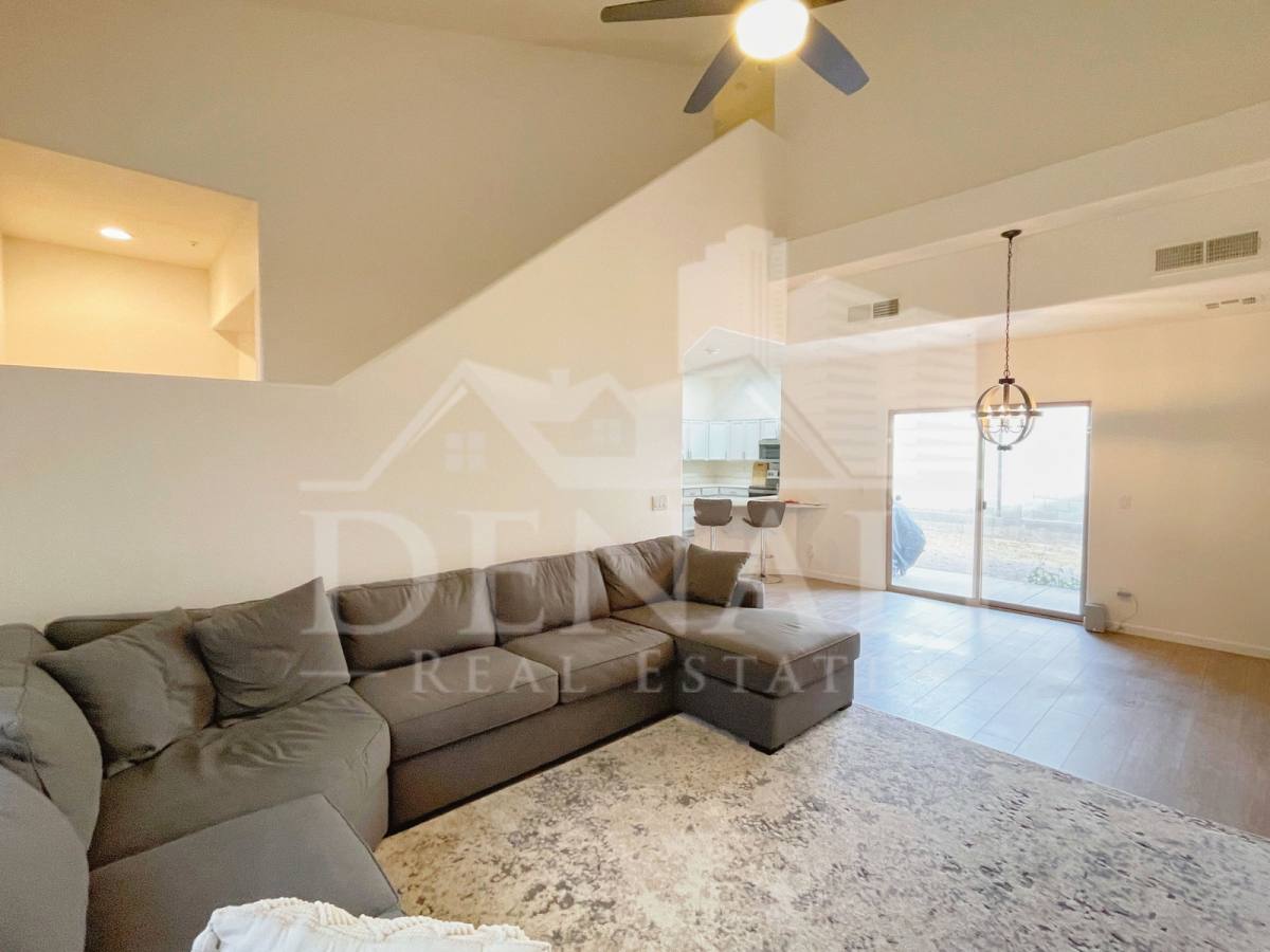 Townhouse for rent at 8144 W Beck Lane, Peoria, AZ 85382