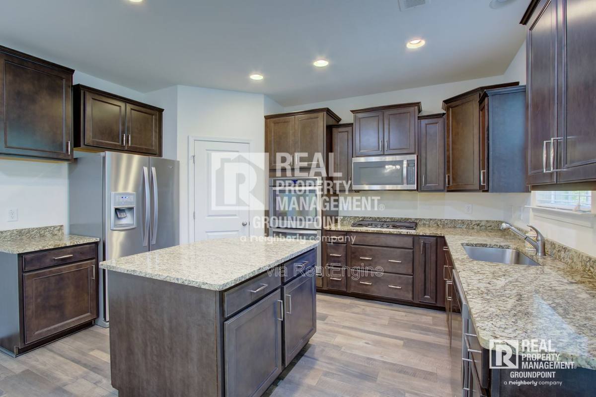House for rent at 104 Elliott Creek Lane, Summerville, SC 29485