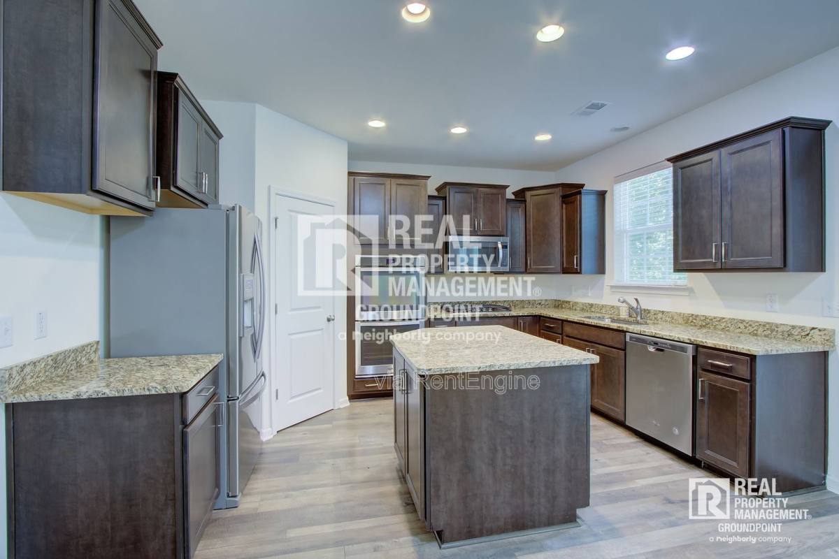 House for rent at 104 Elliott Creek Lane, Summerville, SC 29485