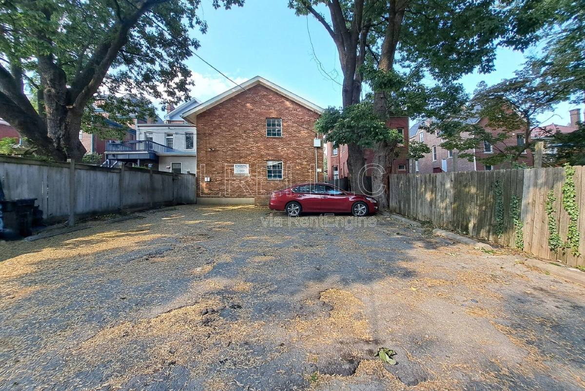 Apartment for rent at 118 W Ormsby Ave #A3, Louisville, KY 40203