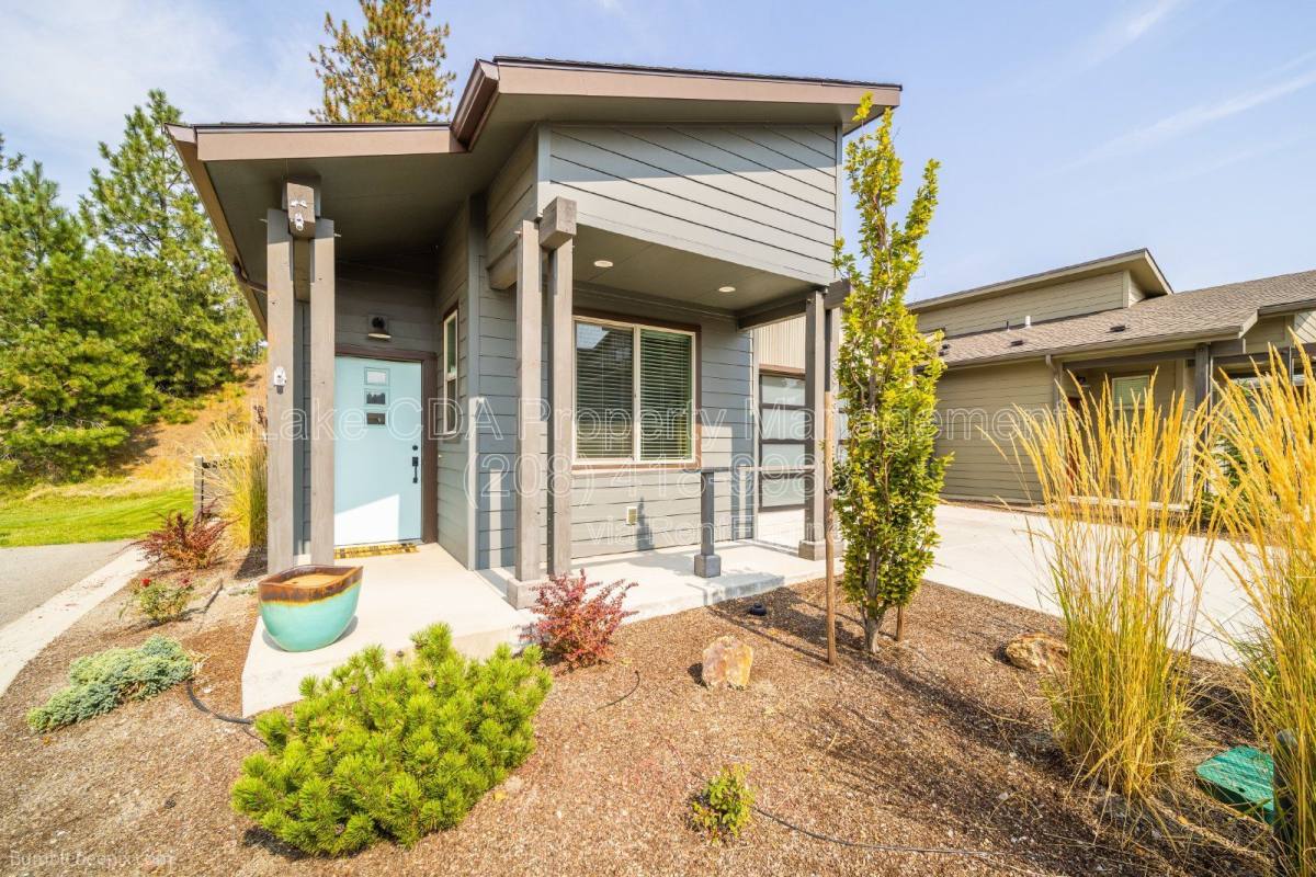 House for rent at 3343 N Rosalia Rd, Coeur D Alene, ID 83814