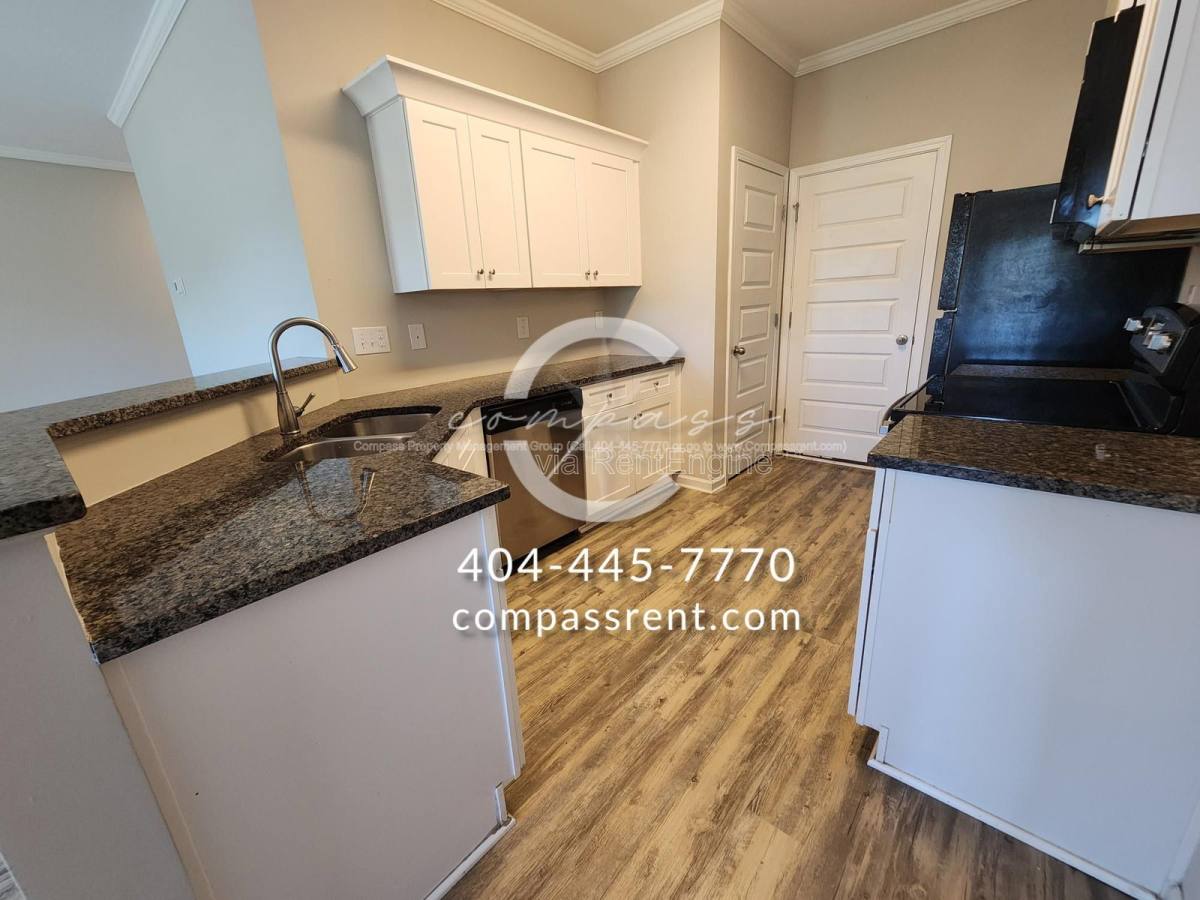 Townhouse for rent at 228 Lyndon Way NW, Cartersville, GA 30121