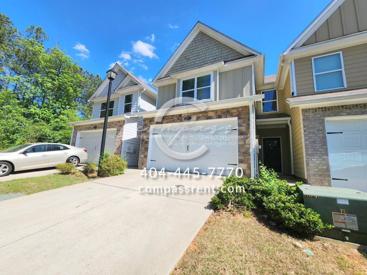 Townhouse for rent at 228 Lyndon Way NW, Cartersville, GA 30121