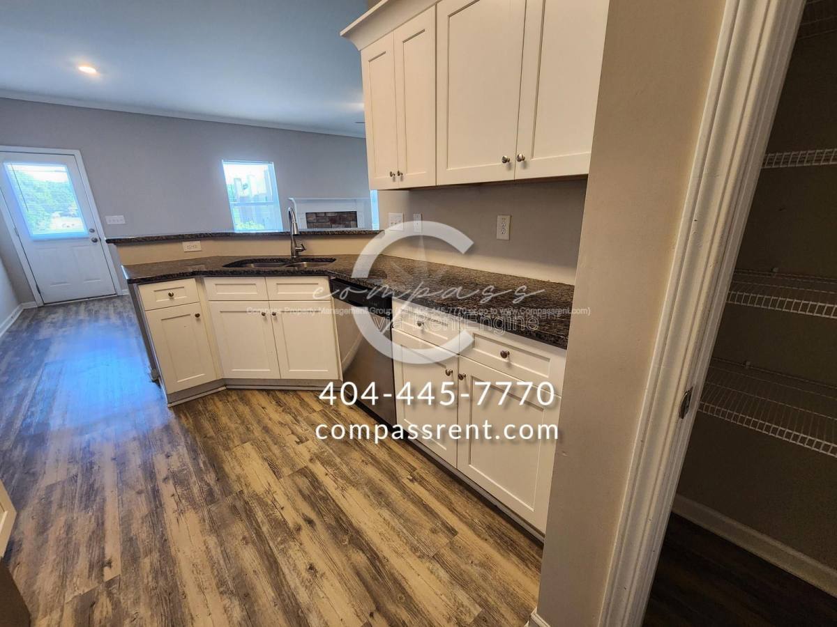 Townhouse for rent at 228 Lyndon Way NW, Cartersville, GA 30121
