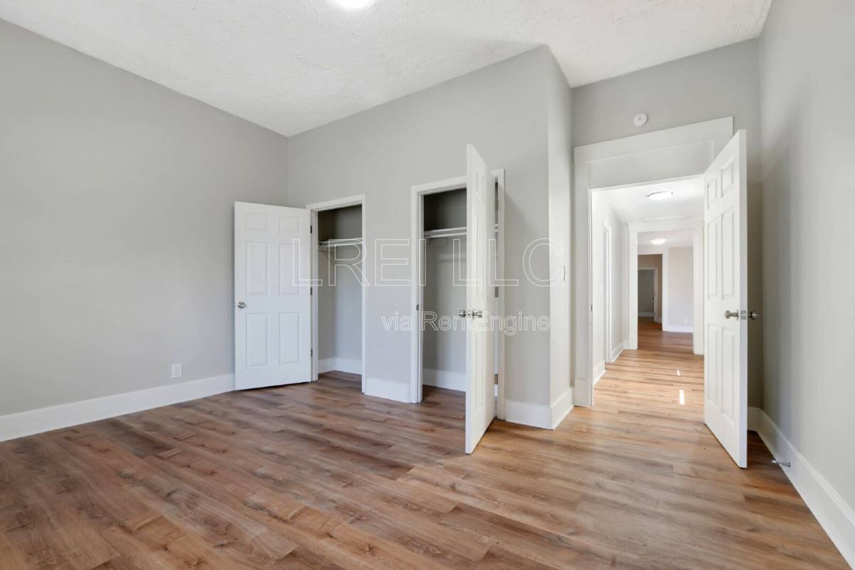 House for rent at 1705 1 2 Hale Ave, Louisville, KY 40210