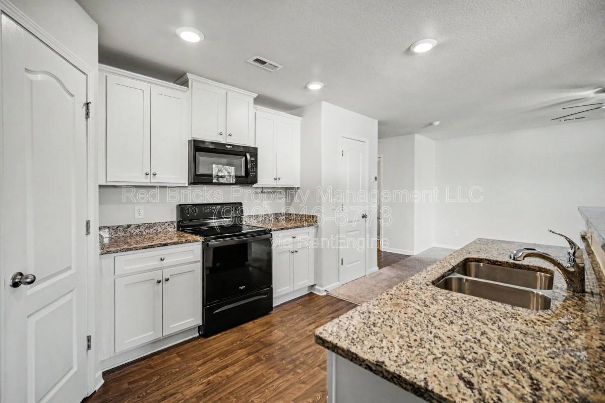 Townhouse for rent at 3306 Ellingford Rd, Spring, TX 77380