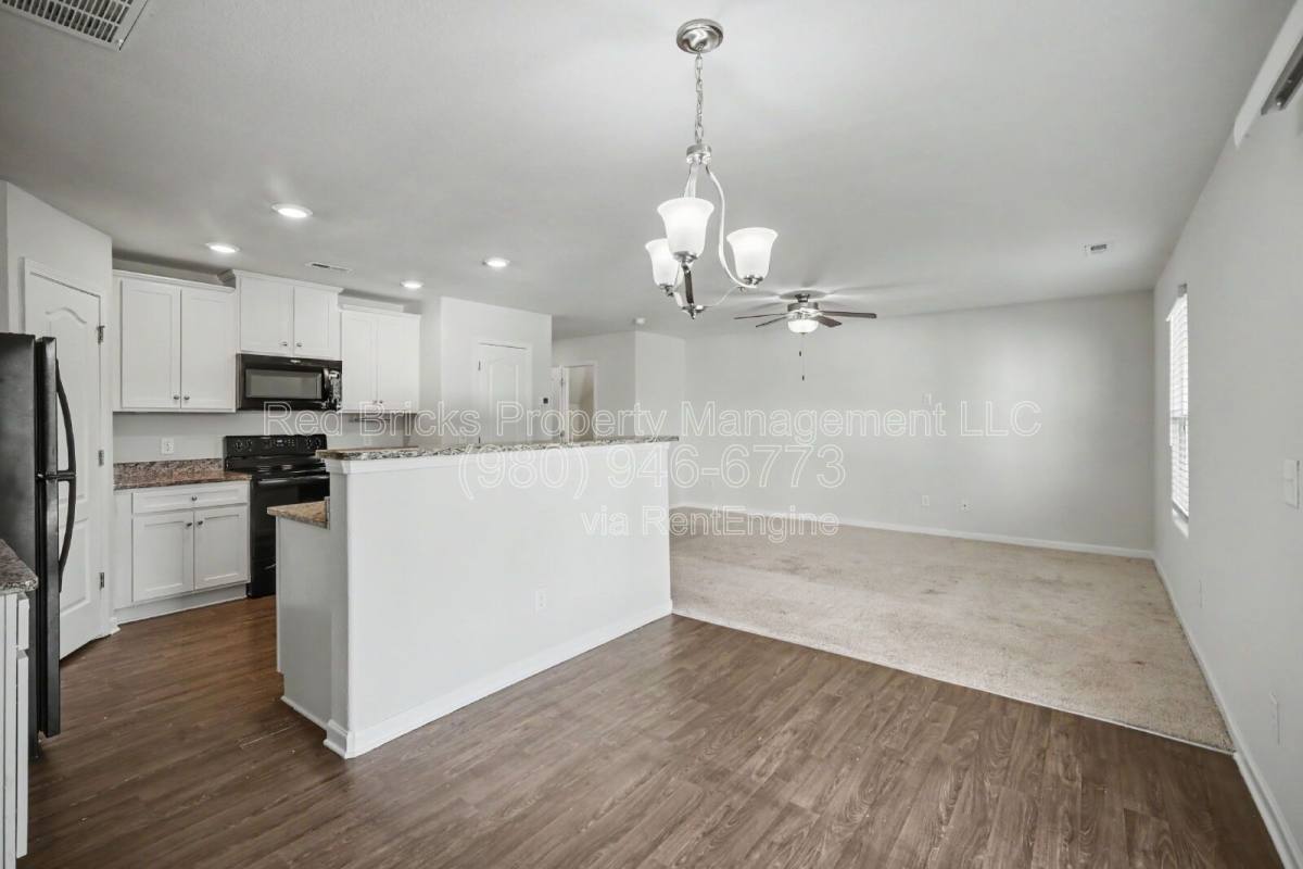 Townhouse for rent at 3306 Ellingford Rd, Spring, TX 77380