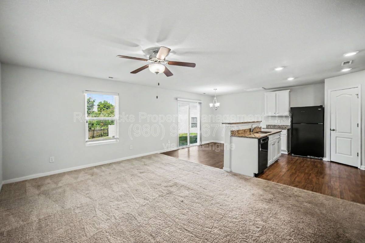Townhouse for rent at 3306 Ellingford Rd, Spring, TX 77380