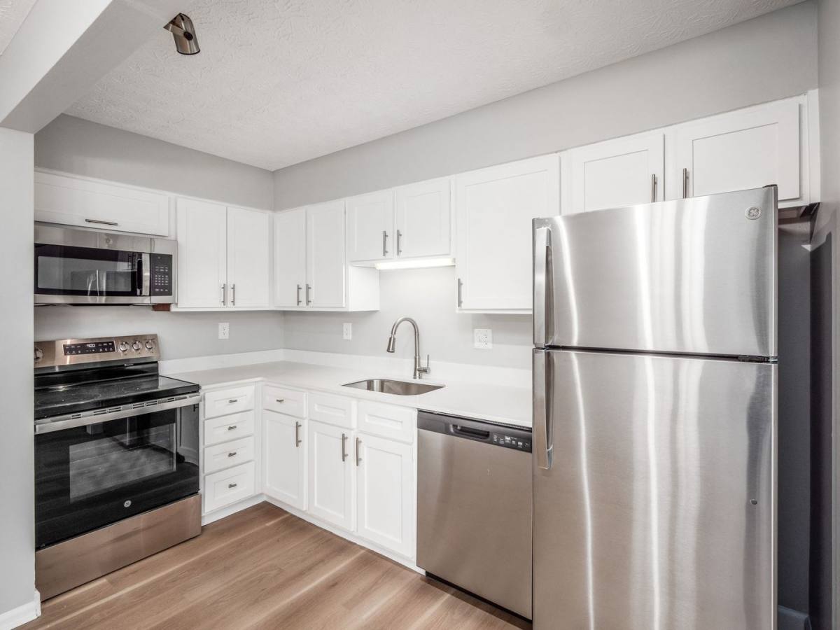 Apartment for rent at 7992 Harmill Dr, Dublin, OH 43016
