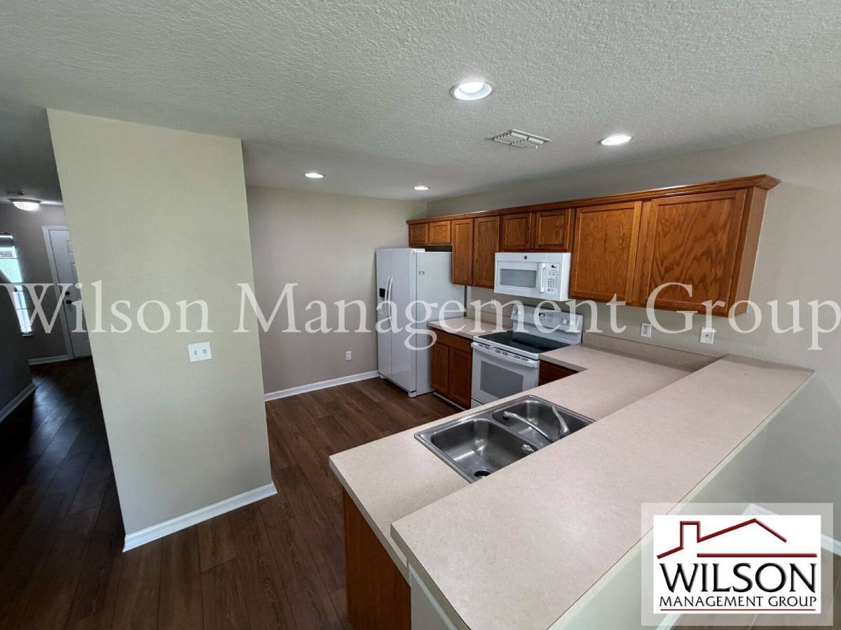Townhouse for rent at 12664 Somerset Oaks St, Orlando, FL 32828