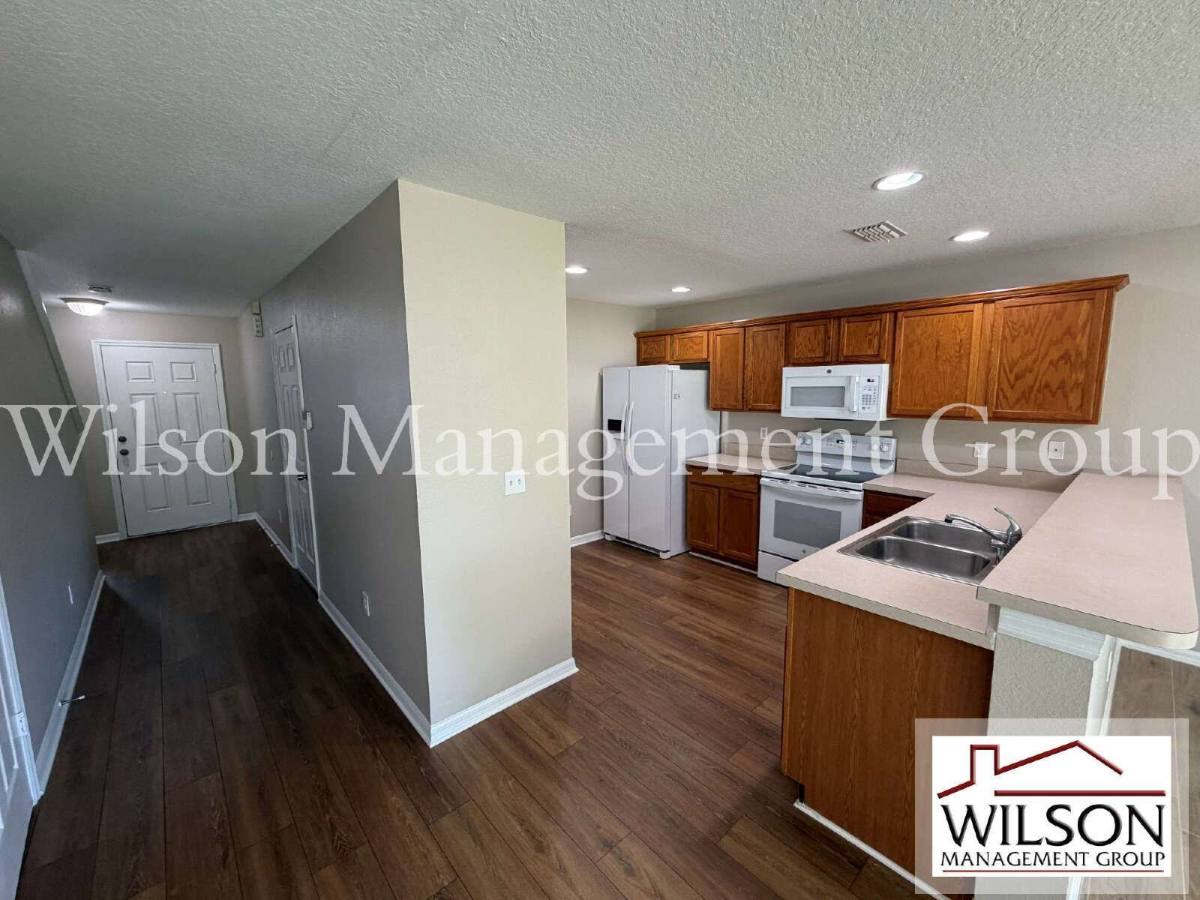 Townhouse for rent at 12664 Somerset Oaks St, Orlando, FL 32828