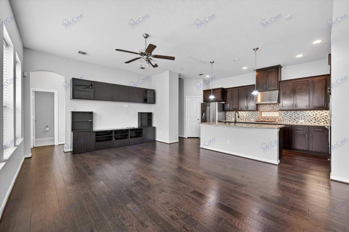 House for rent at 6607 Deleon St, Irving, TX 75039