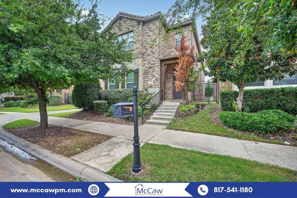 House for rent at 6607 Deleon St, Irving, TX 75039