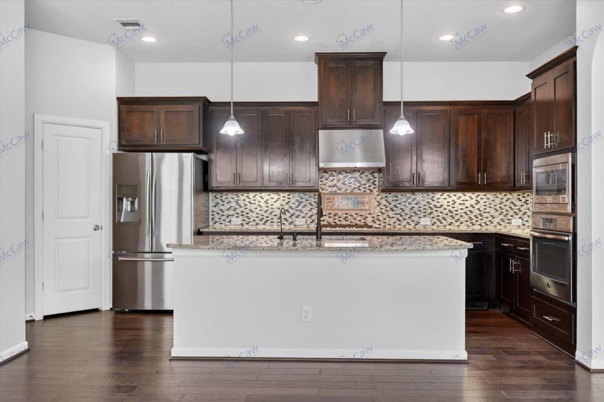 House for rent at 6607 Deleon St, Irving, TX 75039
