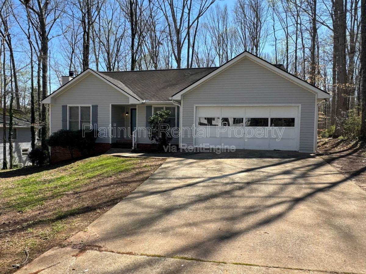 House for rent at 40 Briarwood Court, Newnan, GA 30265