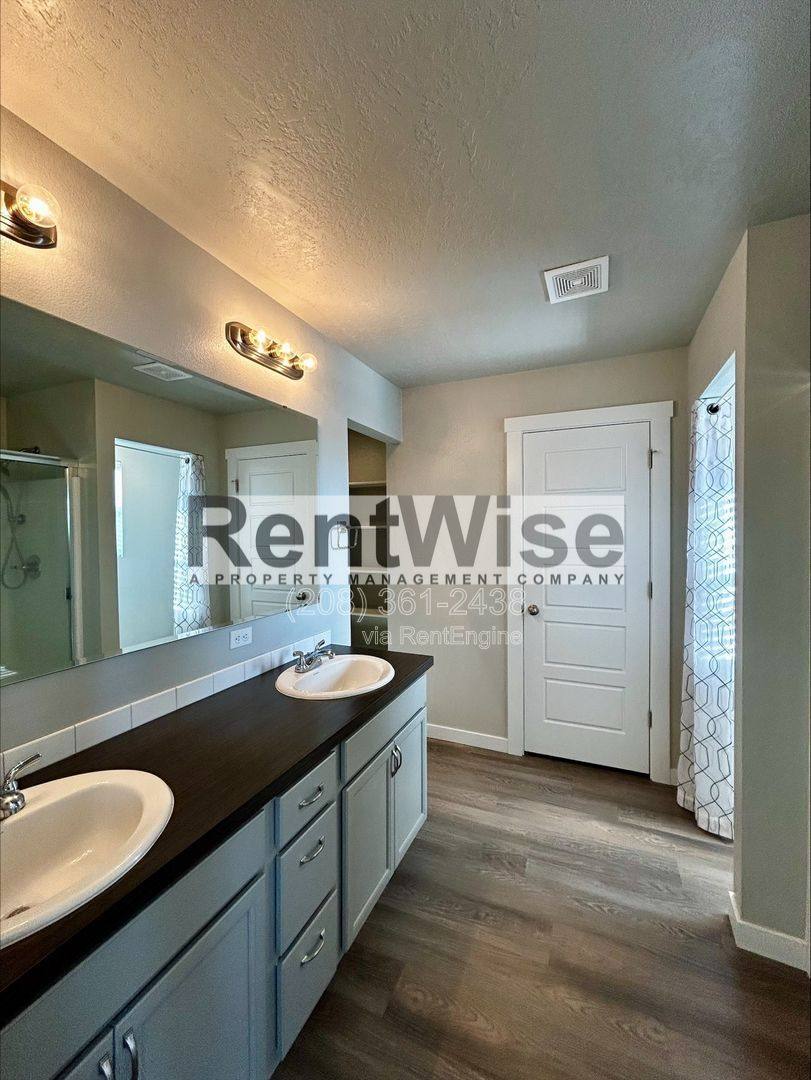 House for rent at 3474 W Remembrance Dr, Meridian, ID 83642