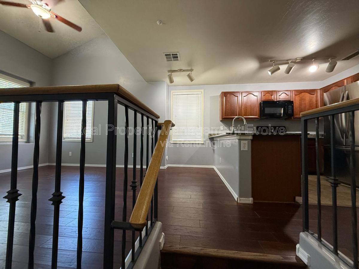 Condo for rent at 4274 E Jasper Dr, Gilbert, AZ 85296