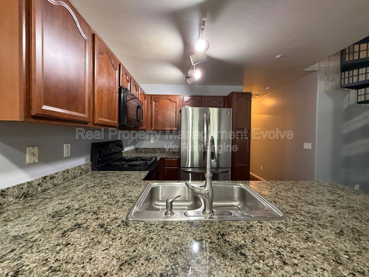 Condo for rent at 4274 E Jasper Dr, Gilbert, AZ 85296