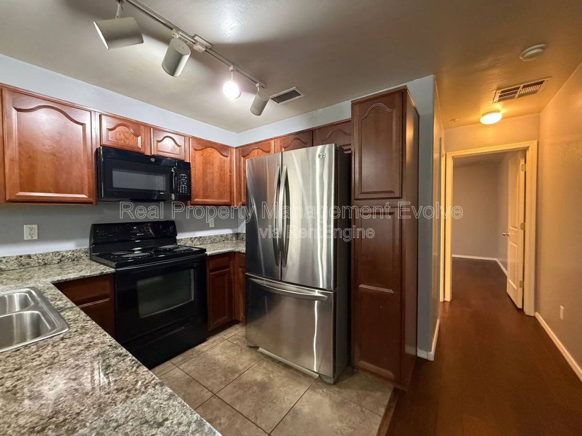 Condo for rent at 4274 E Jasper Dr, Gilbert, AZ 85296