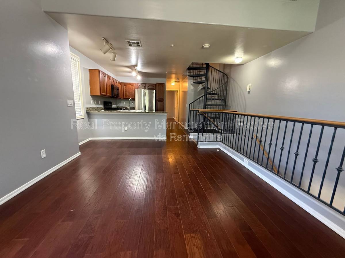 Condo for rent at 4274 E Jasper Dr, Gilbert, AZ 85296