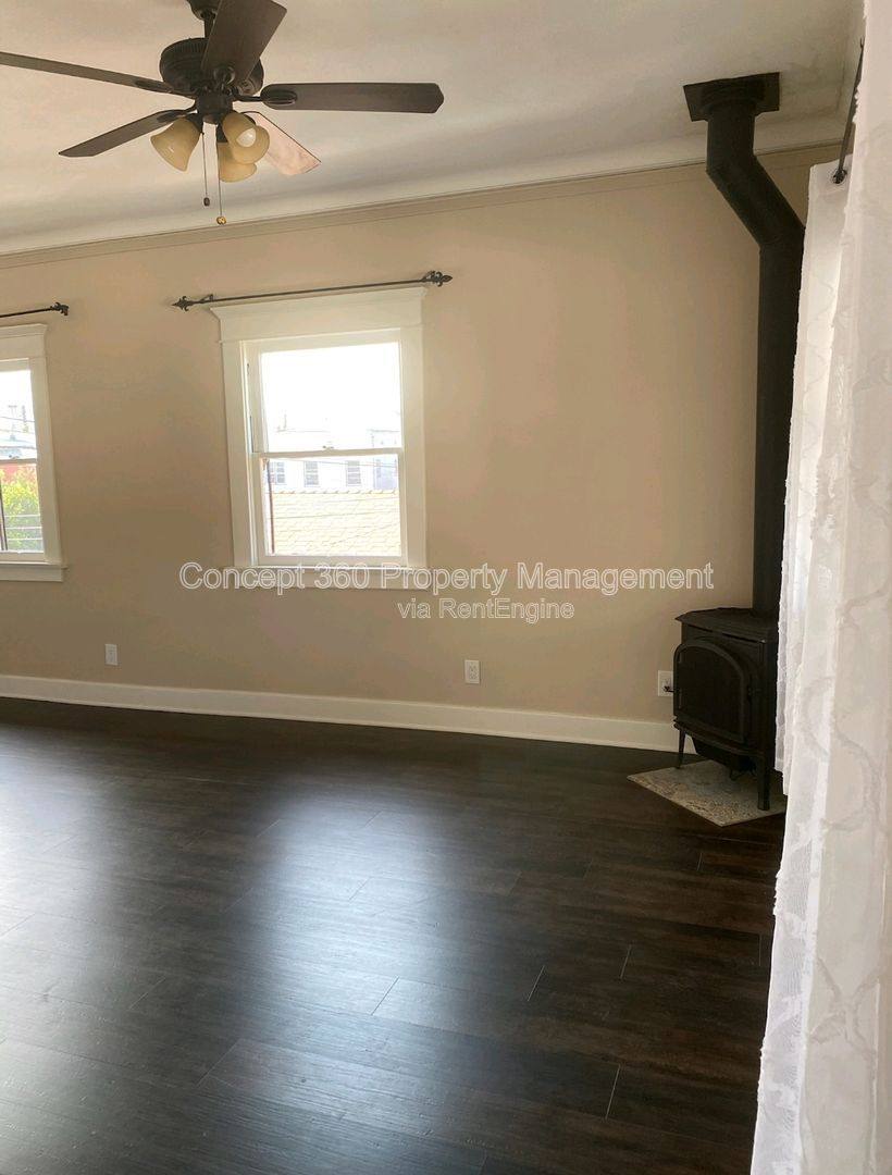 Apartment for rent at 1144 E Appleton St #2, Long Beach, CA 90802