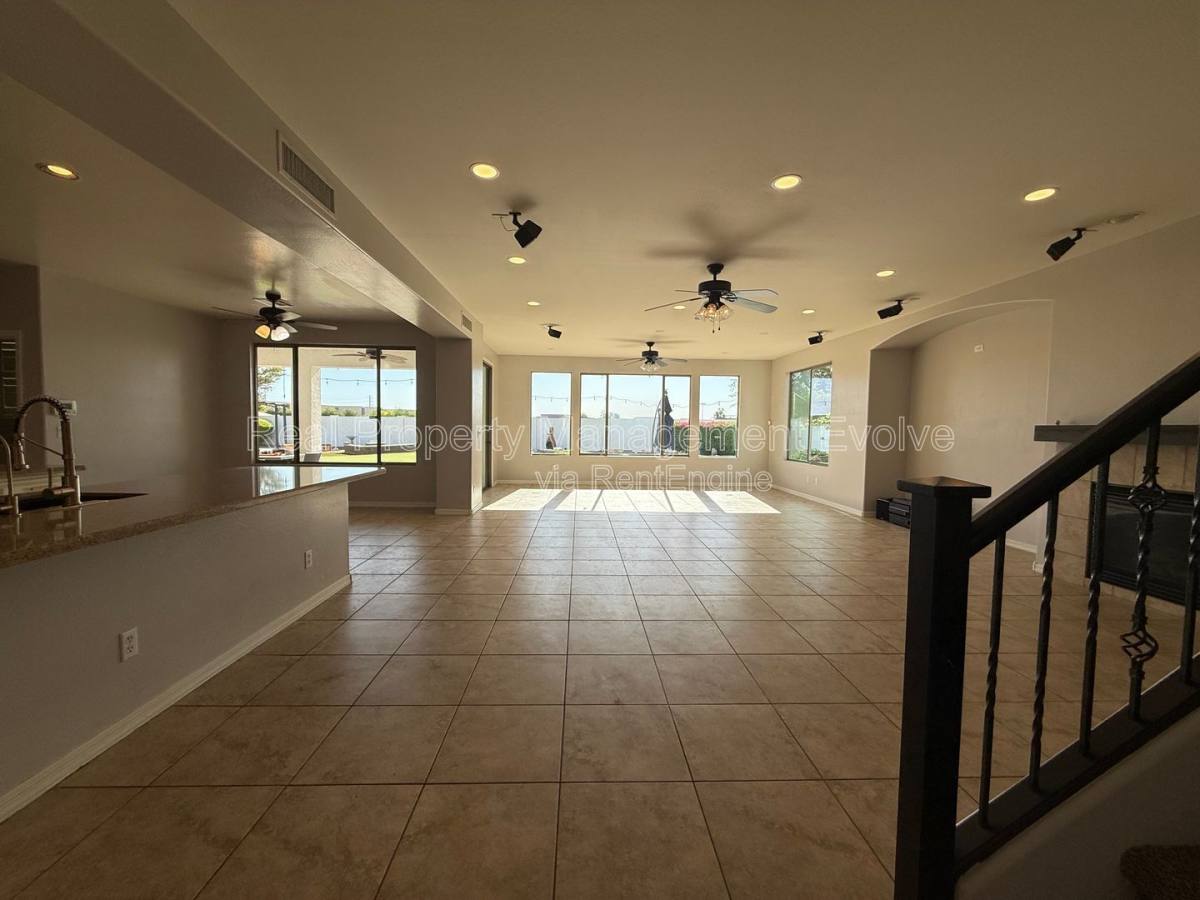 House for rent at 4287 S Kimberlee Dr, Chandler, AZ 85249