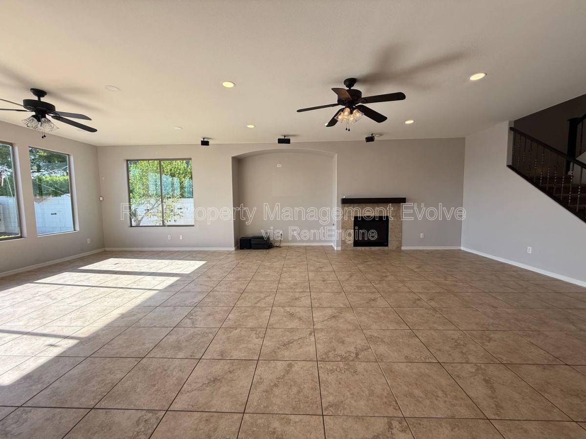 House for rent at 4287 S Kimberlee Dr, Chandler, AZ 85249