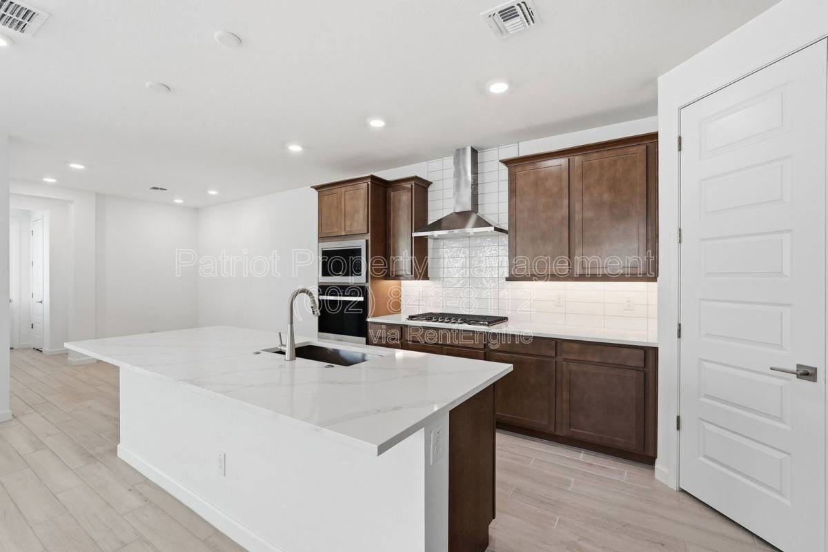 House for rent at 7404 W Buckhorn Trail, Peoria, AZ 85383