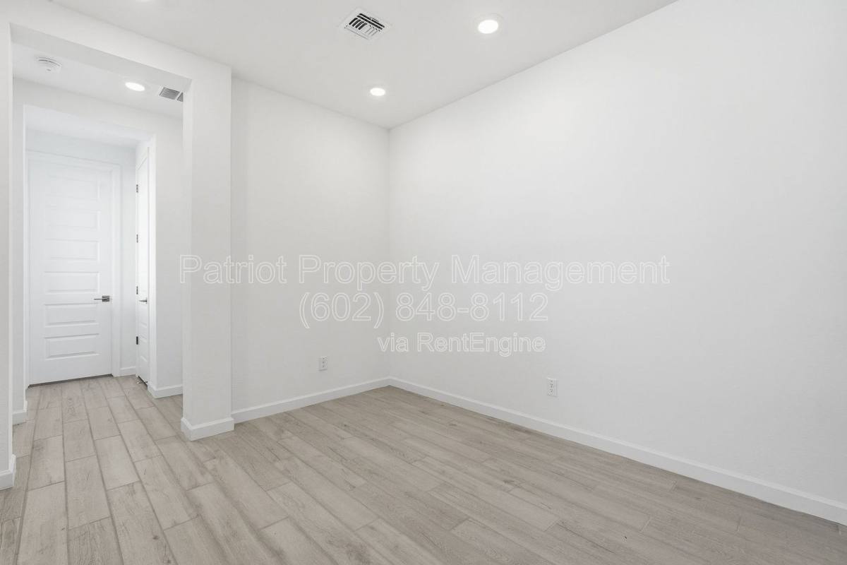 House for rent at 7404 W Buckhorn Trail, Peoria, AZ 85383