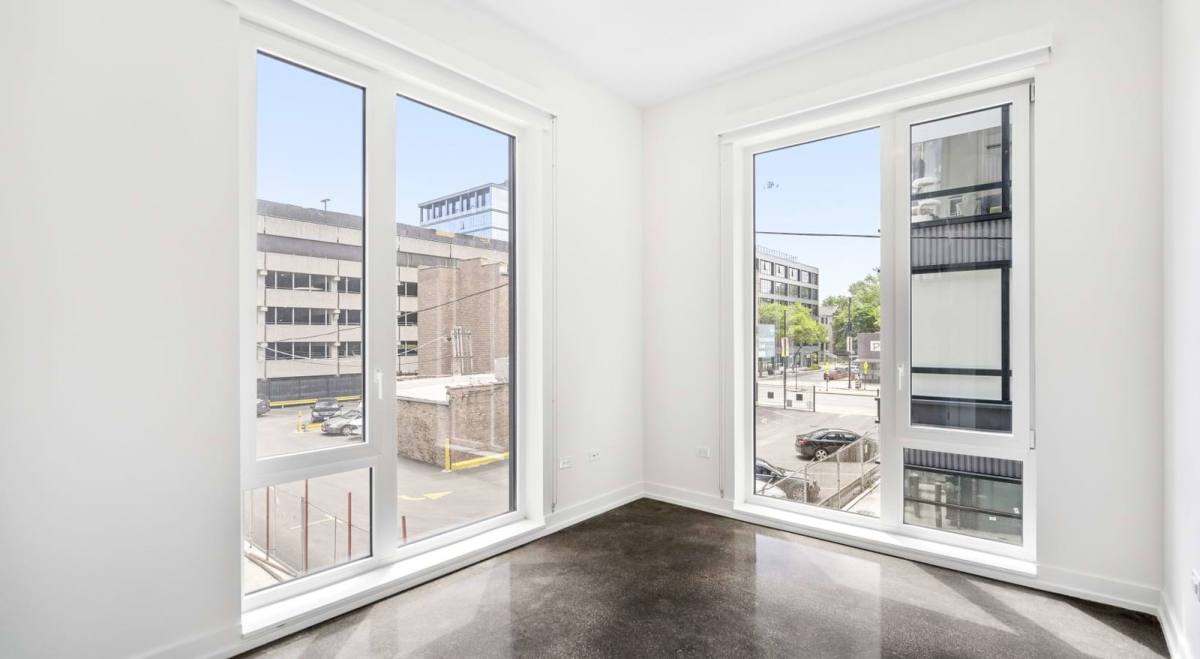 Apartment for rent at 1135 W Winona St #B526, Chicago, IL 60640