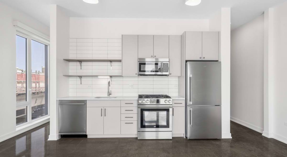 Apartment for rent at 1135 W Winona St #B526, Chicago, IL 60640