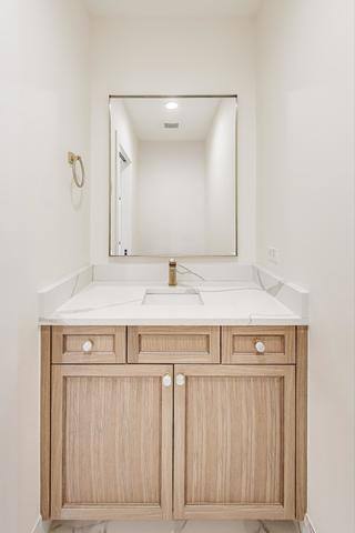 Apartment for rent at 5035 N Lincoln Ave #3N, Chicago, IL 60625