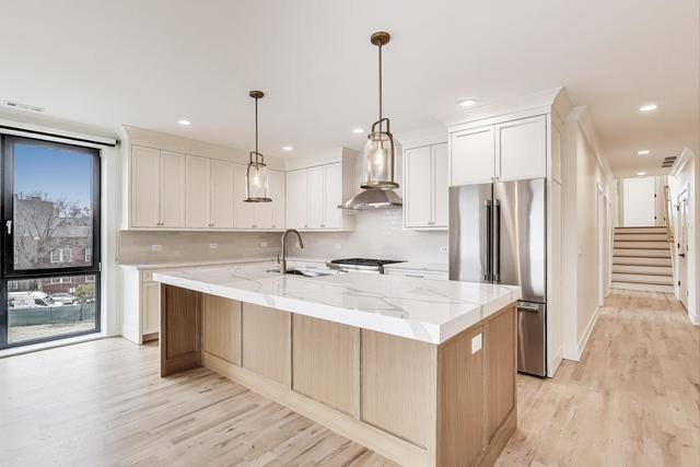 Apartment for rent at 5035 N Lincoln Ave #3N, Chicago, IL 60625