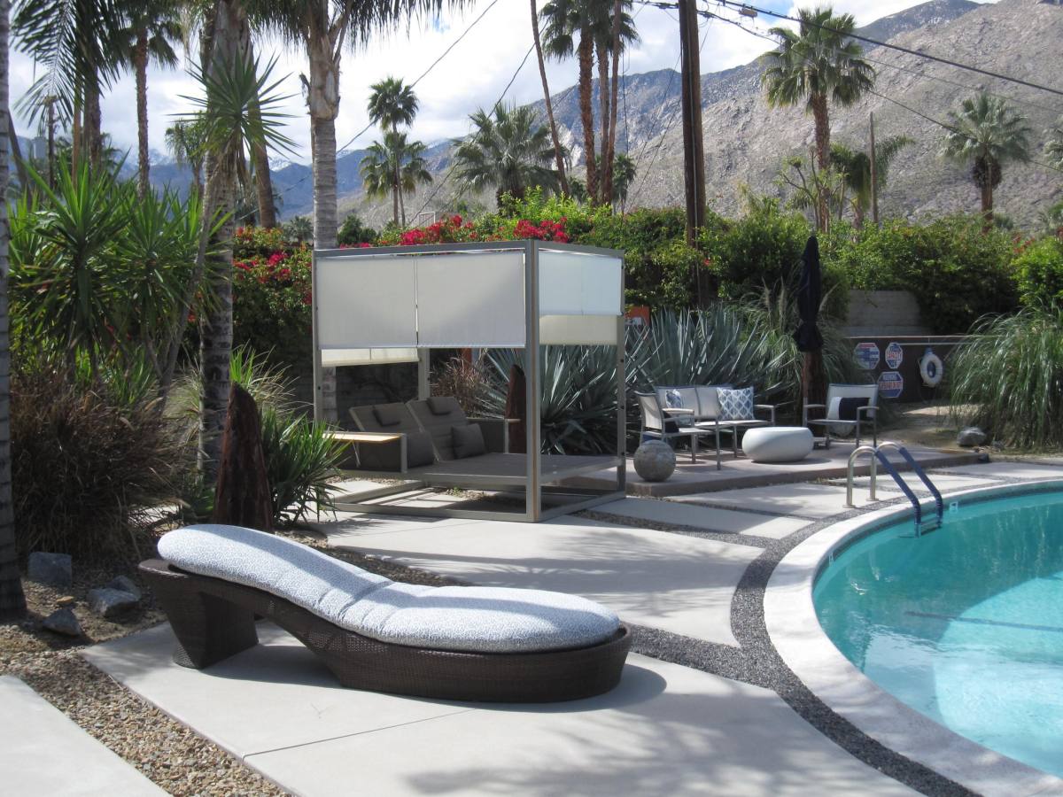 Apartment for rent at 777 E San Lorenzo Rd #3, Palm Springs, CA 92264