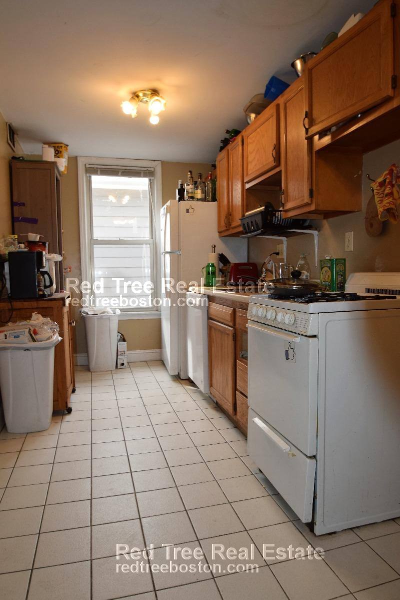 Apartment for rent at 216 Freeman St #2, Brookline, MA 02446
