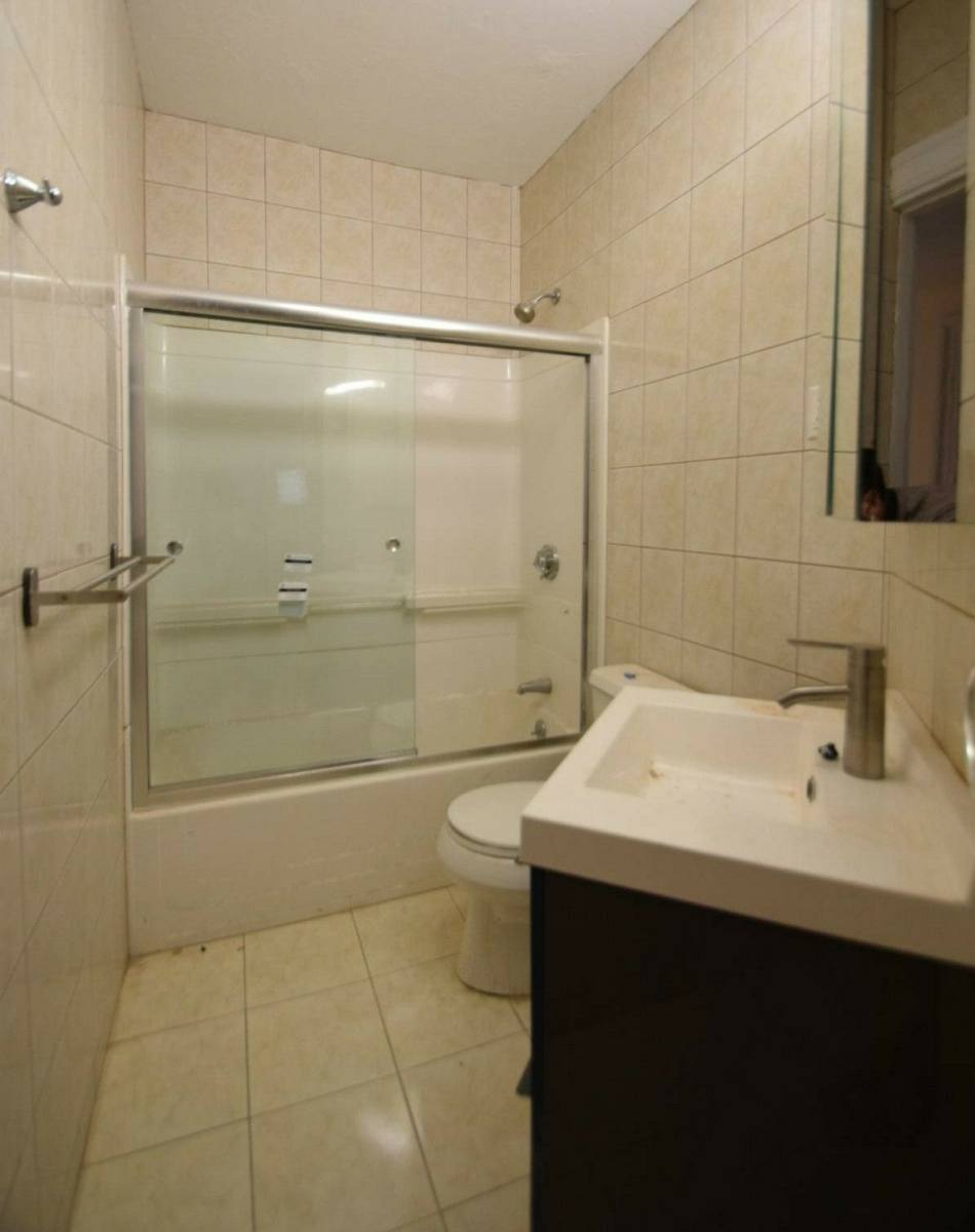 Apartment for rent at 1616 Beacon St #2, Brookline, MA 02446